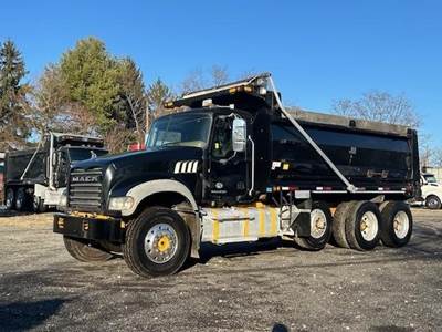 Mack Granite GU713 Dump Truck - MP8 425HP, 14 Speed M Drive Automatic