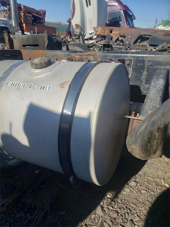 2013 Kenworth T800 Fuel Tank For Sale Coopersburg, PA 1111119