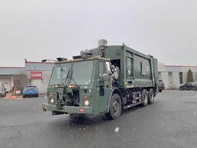 Mack LEU613 Tandem Axle Garbage Truck - MP7, 325HP, Automatic