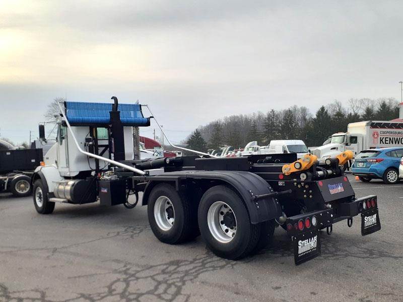 2023 Kenworth T800 Tandem Axle Hooklift Truck Cummins, 450HP, 6 Speed