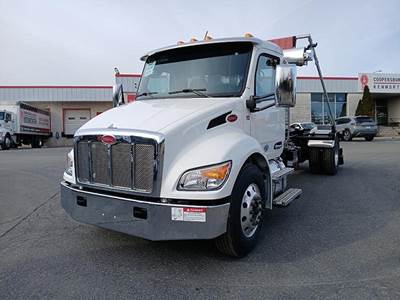 Peterbilt 537 Single Axle Hooklift Truck - Paccar, 350HP, Automatic