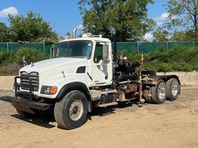 Mack Granite CV713 Tandem Axle Oil Field Truck - AI400, 400HP, 8Ll Manual