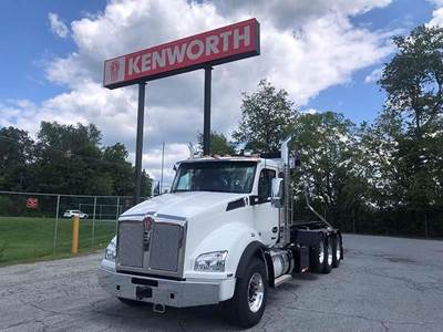Kenworth T880 Tri Axle Roll Off Truck - Paccar, 510HP, 6 Speed Allison Rds Automatic