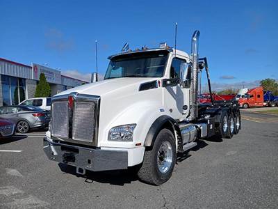 Kenworth T880 Tri Axle Roll Off Truck - Cummins, 500HP, 6 Speed Allison Rds Automatic