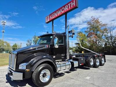 Kenworth T880 Tri Axle Roll Off Truck - Cummins, 500HP, 6 Speed Allison Rds Automatic