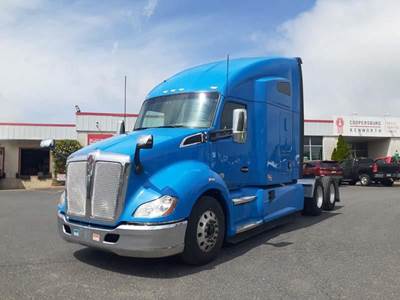 Kenworth T680 Sleeper Semi Truck - 76" Raised Roof Sleeper, Paccar 405HP, 12 Speed Endurant Automatic