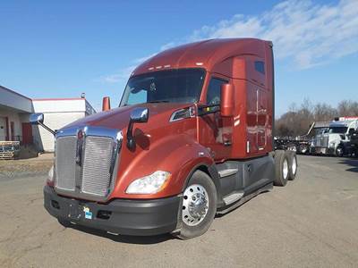 Kenworth T680 Sleeper Semi Truck - 76" Raised Roof Sleeper, Paccar 455HP, Amt