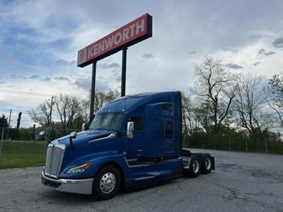 Kenworth T680 Sleeper Semi Truck - 76" Mid Roof Sleeper, Cummins 500HP, 12 Speed Amt