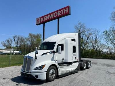 Kenworth T680 Sleeper Semi Truck - 76" Mid Roof Sleeper, Paccar 4055HP, 12 Speed Automatic