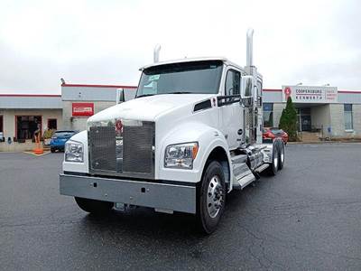 Kenworth T880 Sleeper Semi Truck - 52" Mid Roof Sleeper, Paccar 510HP, 13 Speed Manual