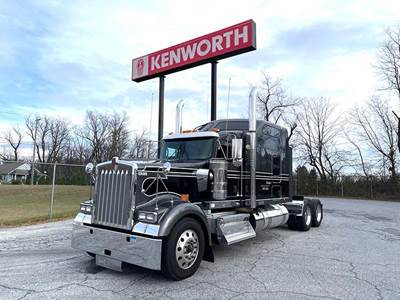 Kenworth W900 Sleeper Semi Truck - 86" Raised Roof Sleeper, Cummins 565HP, 18 Speed Manual