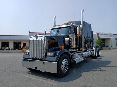 Kenworth W900L Sleeper Semi Truck - 86" Raised Roof Sleeper, Cummins 605HP, 18 Speed Manual