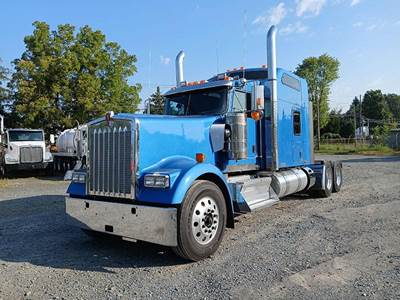 Kenworth W900L Sleeper Semi Truck - Cummins 565HP, 18 Speed Manual
