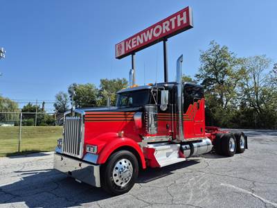 Kenworth W900L Sleeper Semi Truck - 72" Flat Top Sleeper, Cummins 565HP, 18 Speed Manual