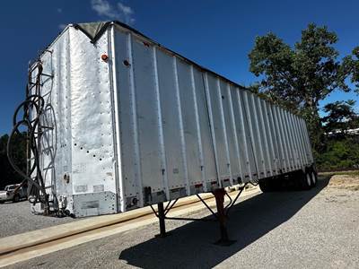 Peerless 45x102 Tandem Axle Chip Trailer