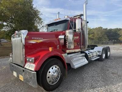 Kenworth W900L Day Cab Truck - Cummins 565HP