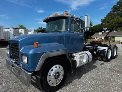 Mack RD688S Day Cab Truck - 350HP
