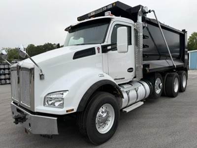 Kenworth T880 Tri Axle Dump Truck - Paccar 445HP, Automatic