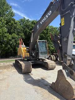 Volvo EC220EL Excavator