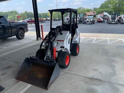 Bobcat L28 Wheel Loader