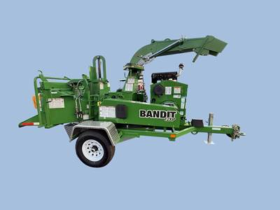 Bandit INTIMIDATOR 12XP Towable Wood Chipper