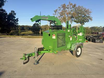 Bandit INTIMIDATOR 12XP Towable Wood Chipper