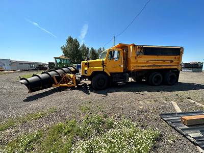 1989 International 2674 6x4 Dump Truck - ss sa Snow Plow