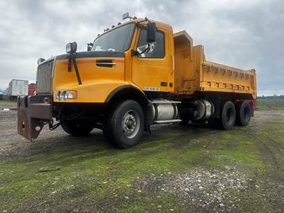 2002 Volvo VHD Dump Truck - Columbia Box