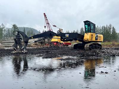 2015 Caterpillar 558 DFM Log Loader