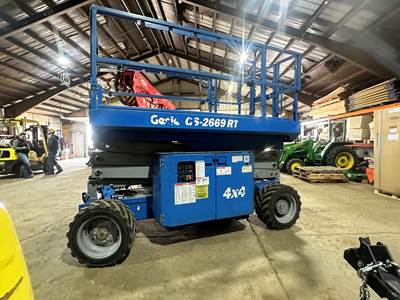 2013 Genie GS-2669 RT Man Lift 4wd
