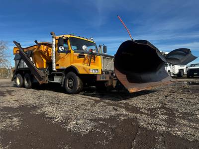 2002 Volvo VHD Plow / Spreader Truck
