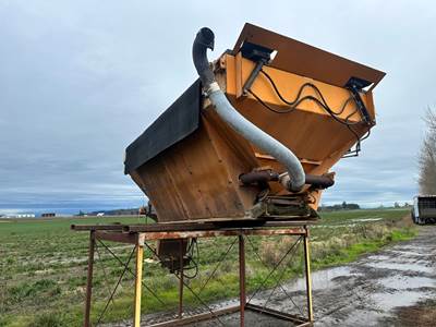 2010 Henderson Road Sander/Spreader