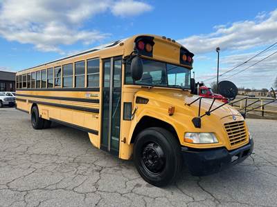 Blue Bird Vision Bus - Cummins, 220HP, Automatic
