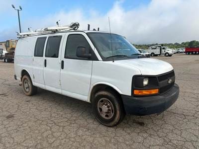 Chevrolet 2500 Cargo Van - 305HP, Automatic