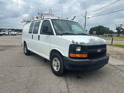 Chevrolet Express 2500 Cargo Van - 305HP, Automatic