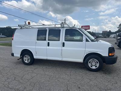 Chevrolet Express 2500 Cargo Van - Gm, 305HP, Automatic