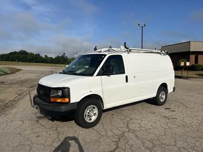Chevrolet Express 2500 Cargo Van - 305HP, Automatic