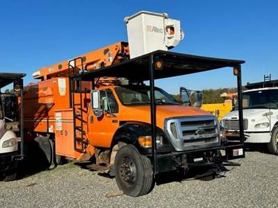 Ford F-750 Chipper Truck - Cummins, 240HP, 6 Speed Manual