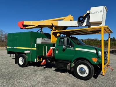 Ford F-750 XL Chipper Truck - Cummins, 240HP, 6 Speed Manual