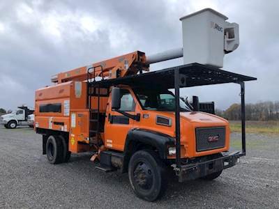 GMC TopKick C7500 Chipper Truck - Chevy, 340HP, 6 Speed Manual