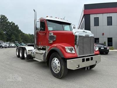 Freightliner Coronado 122 SD Tri Axle Day Cab Truck - Cummins 600HP, 18 Speed Manual