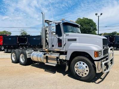 Mack Pinnacle 64T Day Cab Truck - MP13 435HP, 12 Speed M Drive Amt
