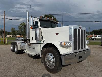 Peterbilt 389 Day Cab Truck - Cummins 565HP, 18 Speed Manual