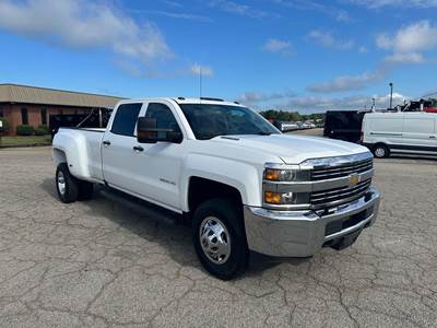 Chevrolet Silverado 3500 Single Axle Dump Truck - Duramax 470HP, Automatic
