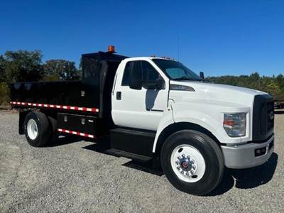 Ford F-750 XL Single Axle Dump Truck - 6.7L POWER STROKE 440HP, Automatic