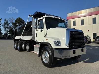 Freightliner 108SD Quad Axle Dump Truck - Cummins 370HP, 6 Speed Allison Rds Automatic, 17.5' Dump