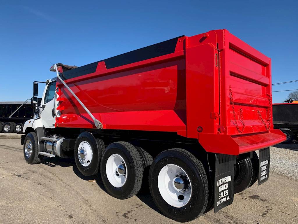 2015 Freightliner 114SD Tri Axle Dump Truck - Detroit DD13, 410HP