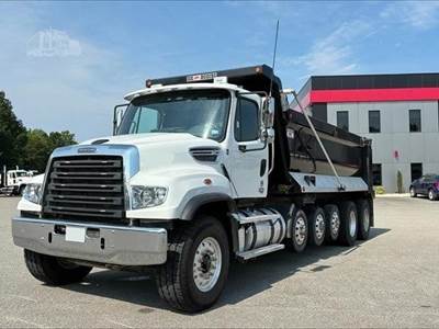 Freightliner 114SD PLUS Five Axle Dump Truck - Detroit 470HP, 6 Speed Allison Rds Automatic, 20' Dump