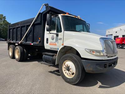 International DuraStar 4400 Dump Truck - DT466 300HP, 10 Speed Manual, 15.5' Dump