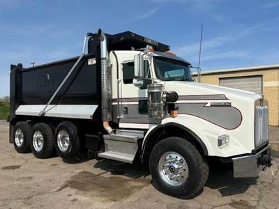 Kenworth T800 Tri Axle Dump Truck - Cummins 500HP, 6 Speed Allison Rds Automatic, 16' Dump